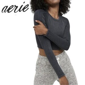 New Offline by Aerie Big Chill Seamless Long Sleeve Ribbed Top